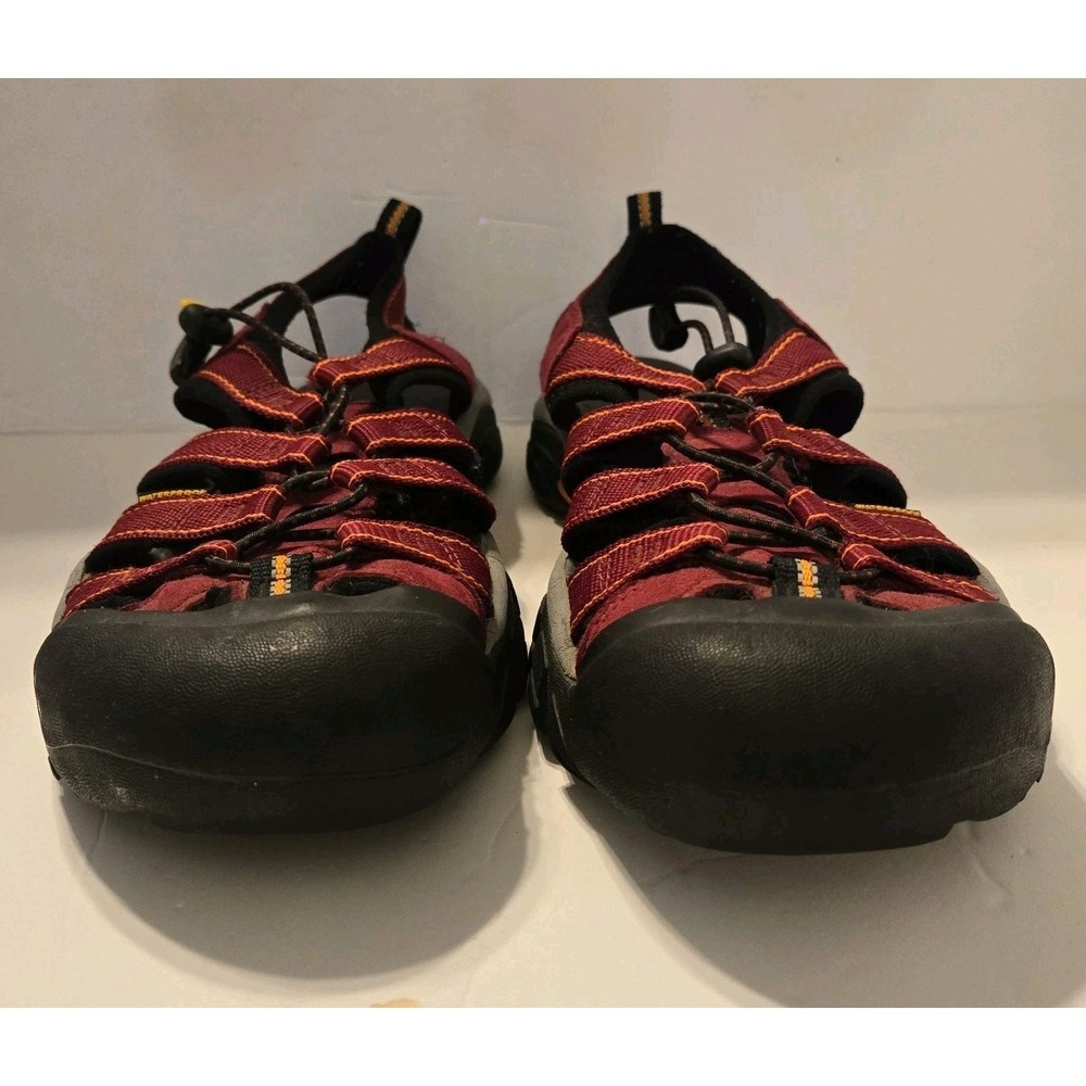 KEEN Women's Burgundy Red Water / Hiking Bump- Toe Shoes 8.5
